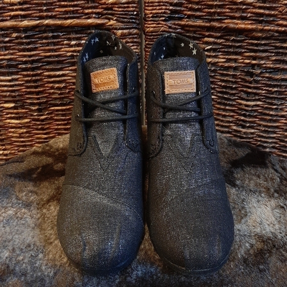 TOMS Women's 7.5 Black Metallic Desert Lace Up Wedge Ankle Booties Canvas Boho - Picture 2 of 6